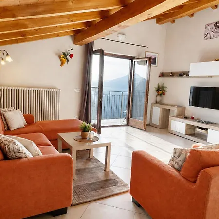 La Mansarda Sul * Bellano